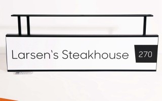 How to choose a reliable sign manufacturer for metal business cards in the second-hand car market?