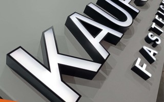 不锈钢标牌金属件加工厂家怎么选？这几点坑你千万别踩！